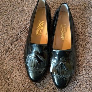 A pair of brand new never used Ferragamo loafer